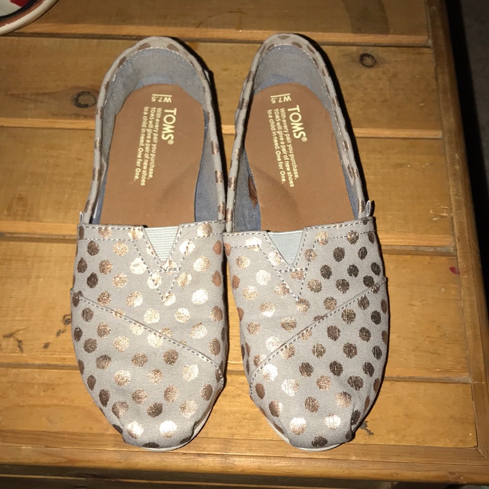 Rose gold and grey Toms